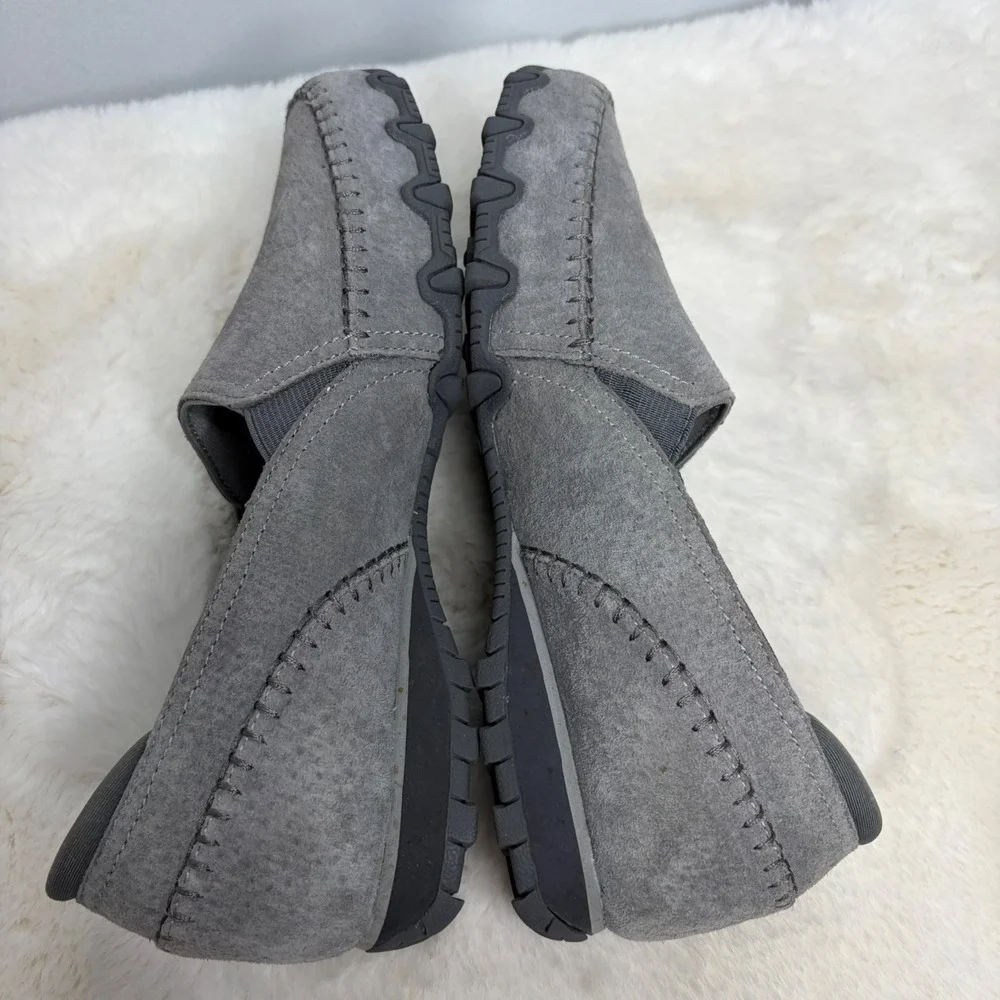Skechers Relaxed Fit Womens Grey Suede Memory Foam Loafers 49415 Size 9